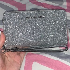 🚫SOLD🚫Michael Kors Silver Glitter Alex Wallet